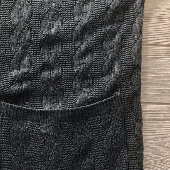 VINTAGE Plus Size Charcoal Grey Cable Knit Cardigan with Side Large Pockets - Picture 4 of 9